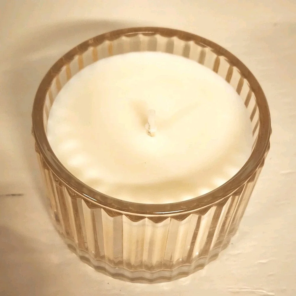 Leoben Luxury Candle Long Burn Vegan Soy In Jasmine Santal